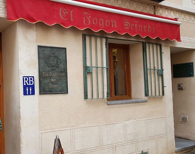 Restaurante El fogón Sefardí, comer un buen cochinillo en Segovia